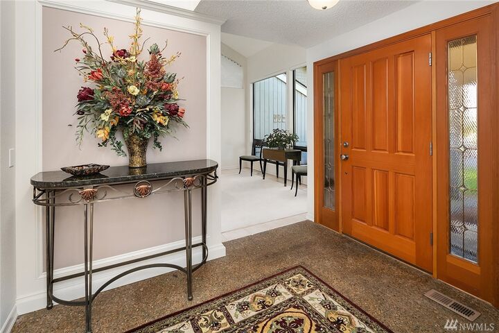 Property Photo:  1308 170th Place NE  WA 98008 