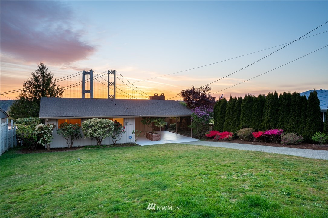 Property Photo: 1528 N Fir Street WA 98406