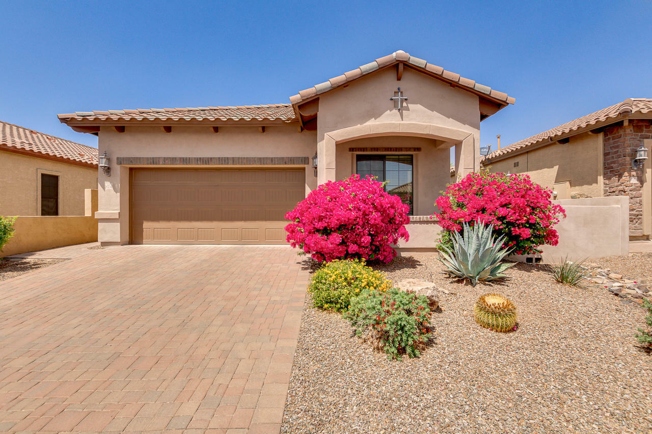 Property Photo:  8704 E Ivy Street  AZ 85207 