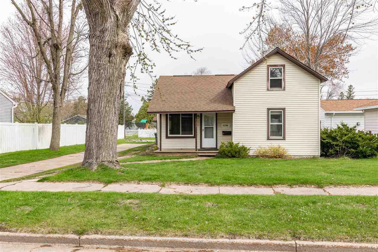 Property Photo:  1431 Apricot Street  WI 54494 