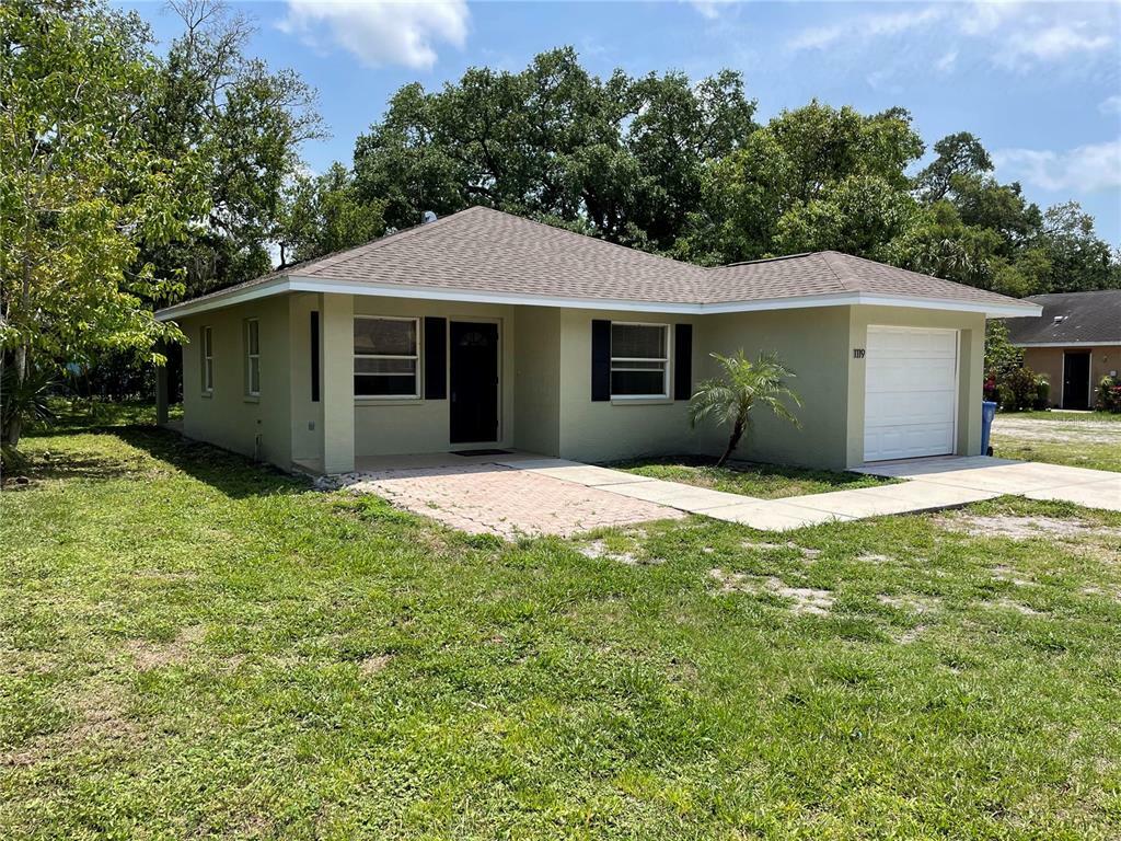 Property Photo:  1119 7th Street E  FL 34208 