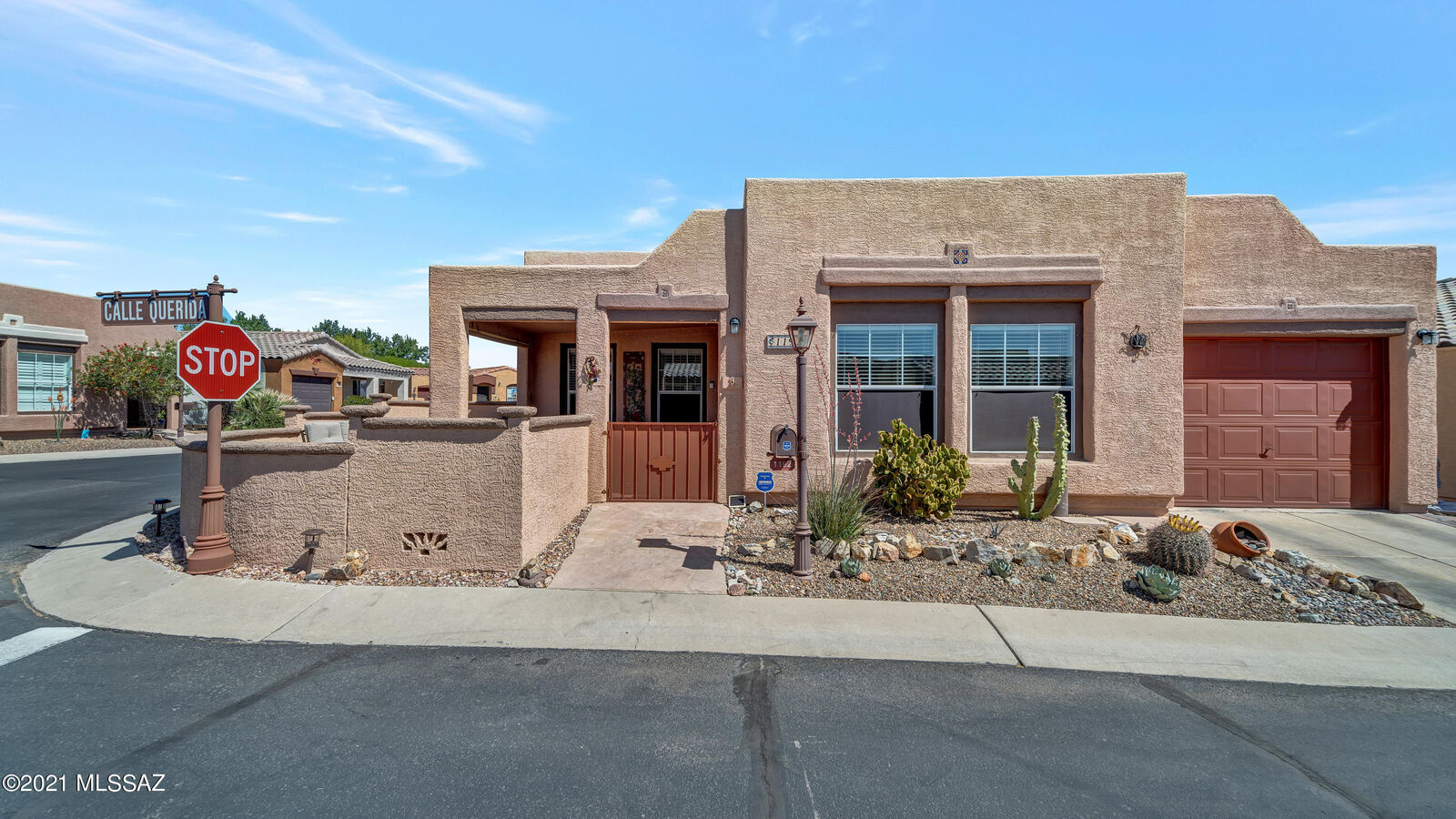 Property Photo: 1192 W Calle Querida AZ 85629