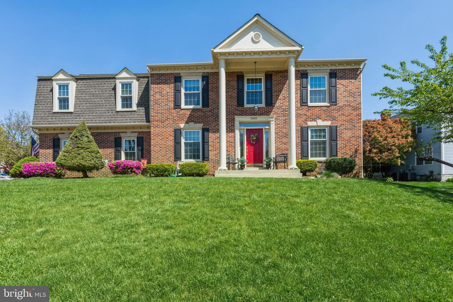 Property Photo: 5309 Affinity Court VA 20120