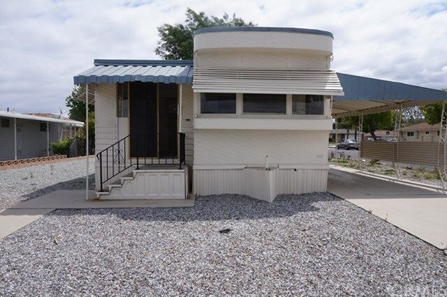 Property Photo: 898 San Francisco Drive CA 92543