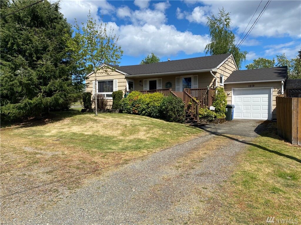 Property Photo: 1219 N Huson St WA 98406