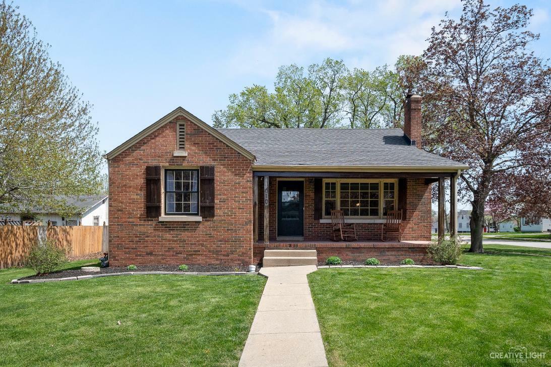 Property Photo: 610 State Street IL 60560