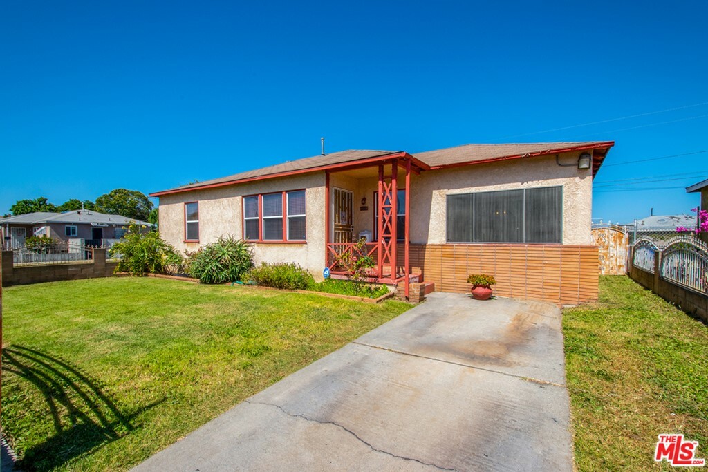 Property Photo:  1300 S Gunlock Avenue  CA 90220 