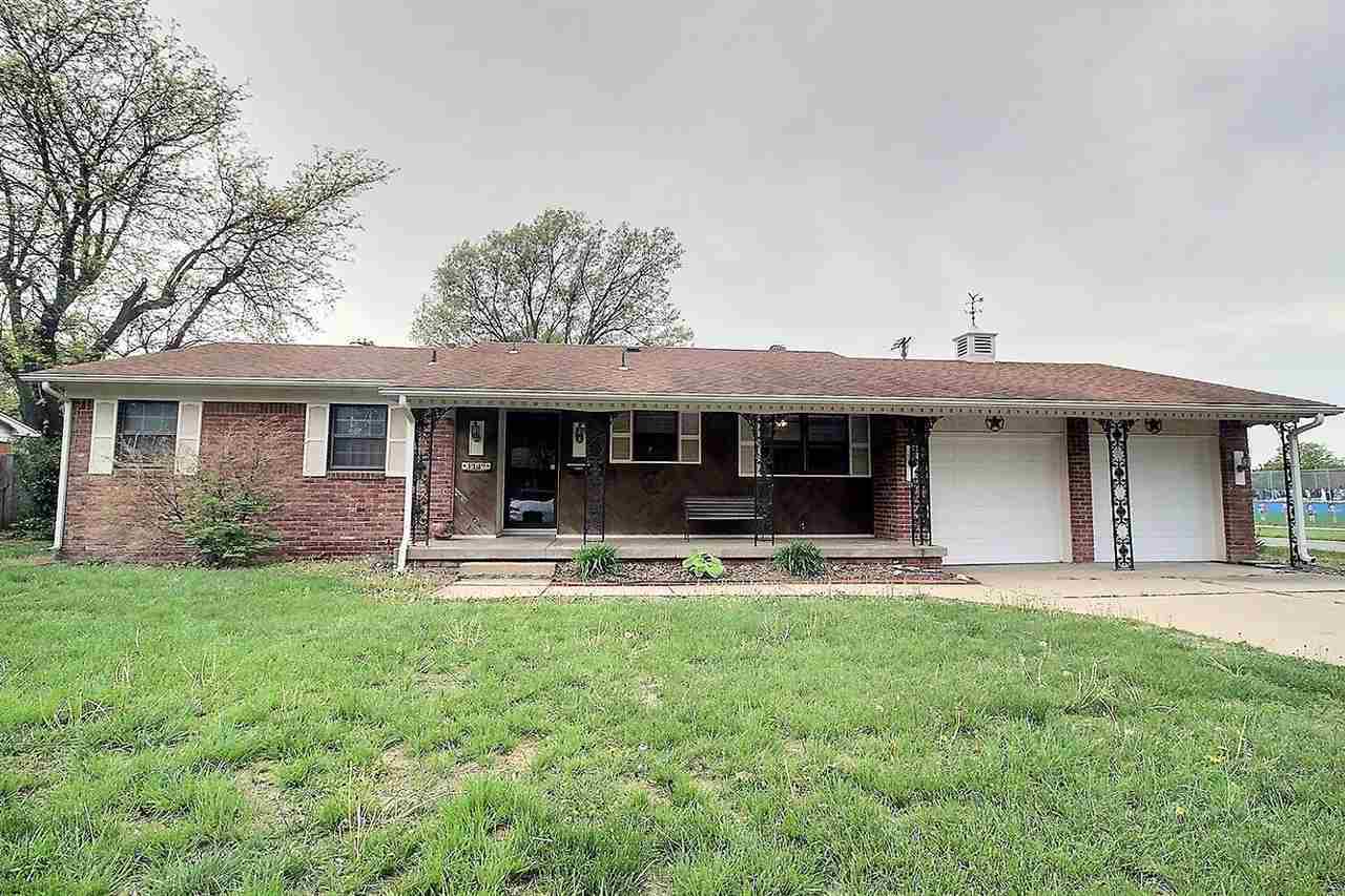 Property Photo:  1149 N Waddington Ave  KS 67212 