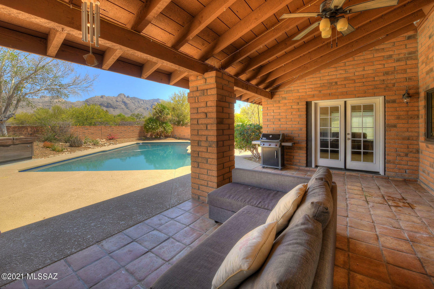 Property Photo: 1601 E Paseo Pavon AZ 85718