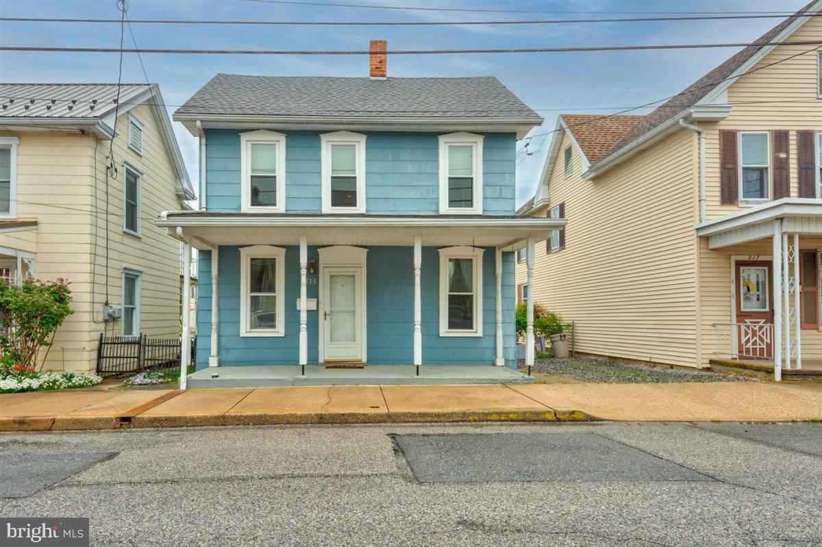 Property Photo:  215 Park Street  PA 17268 