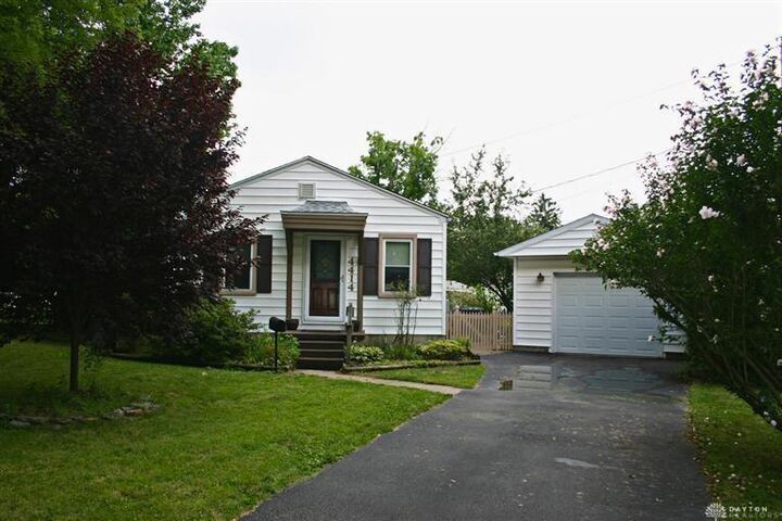 4414 Leacourt Drive  Dayton OH 45410 photo