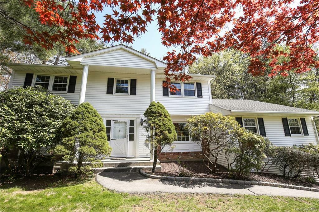 Property Photo:  2372 Vista Court  NY 10598 