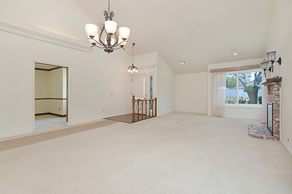 Property Photo:  1612 Traveld Wy  CA 92024 