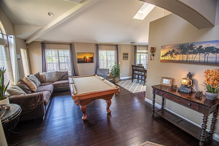 Property Photo: 978 Sierra Ct CA 92081