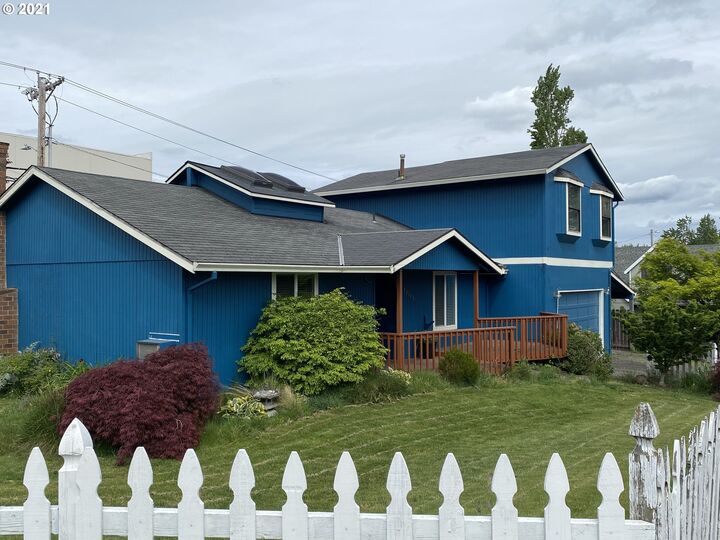 20103 NE San Rafael St  Fairview OR 97024 photo