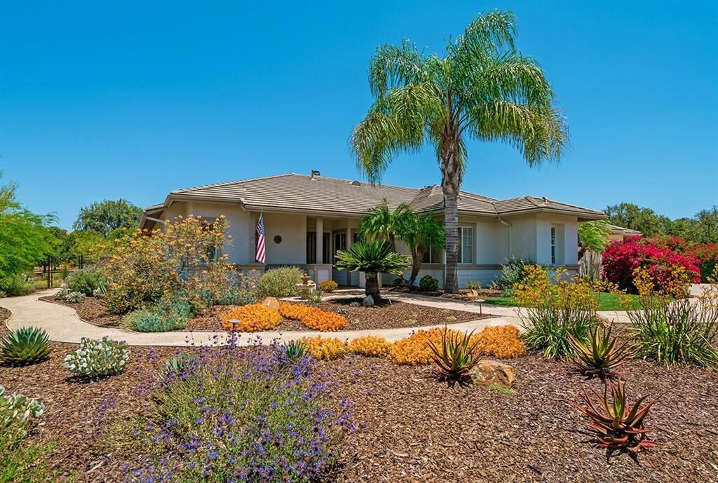 Property Photo: 11513 Minneola Cir. CA 92082