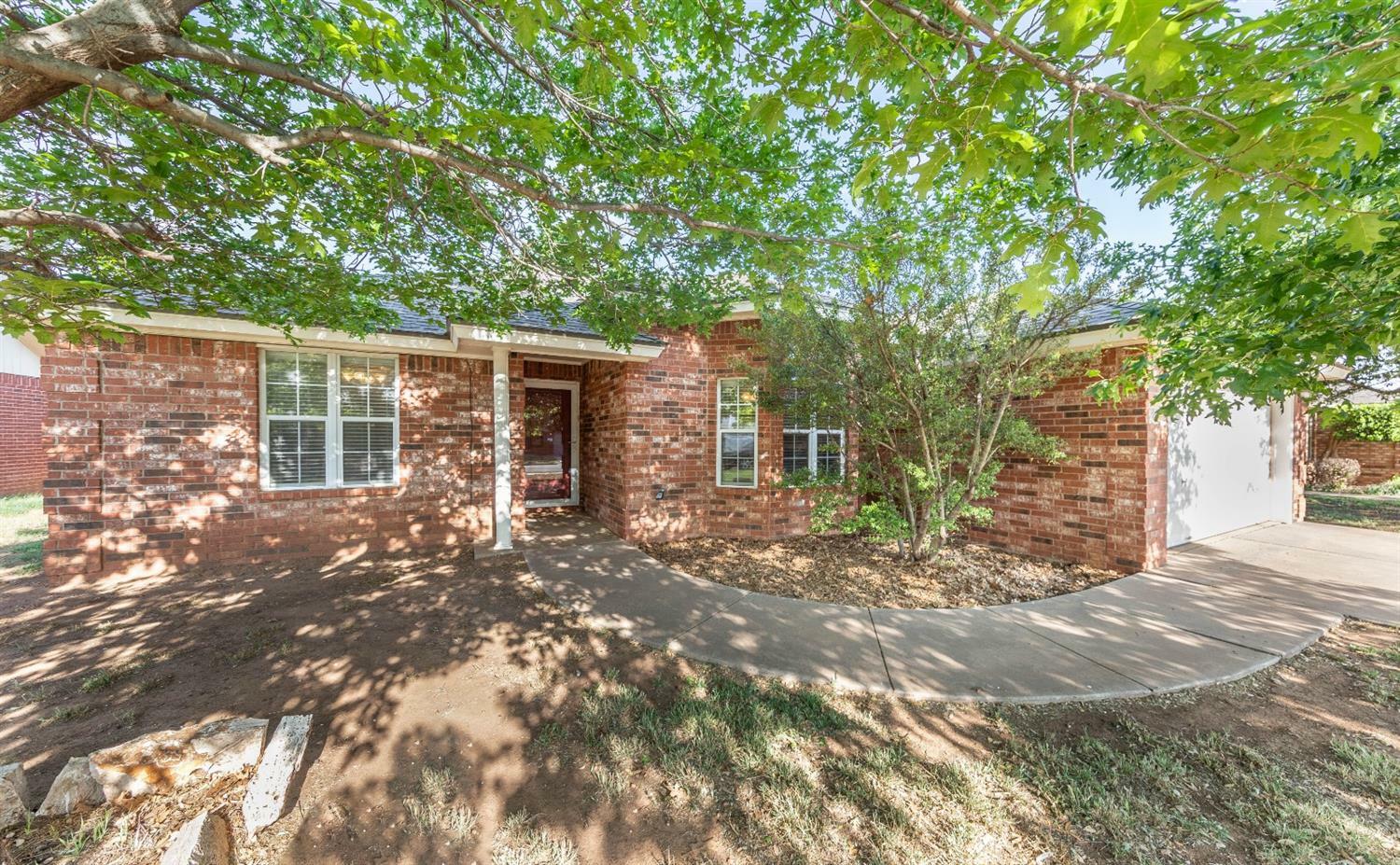 Property Photo:  910 Justice Avenue  TX 79416 