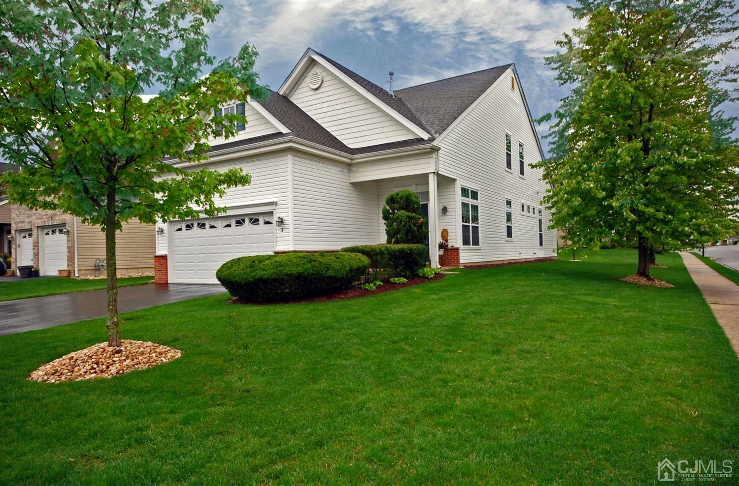 Property Photo:  2 Turret Drive  NJ 08831 