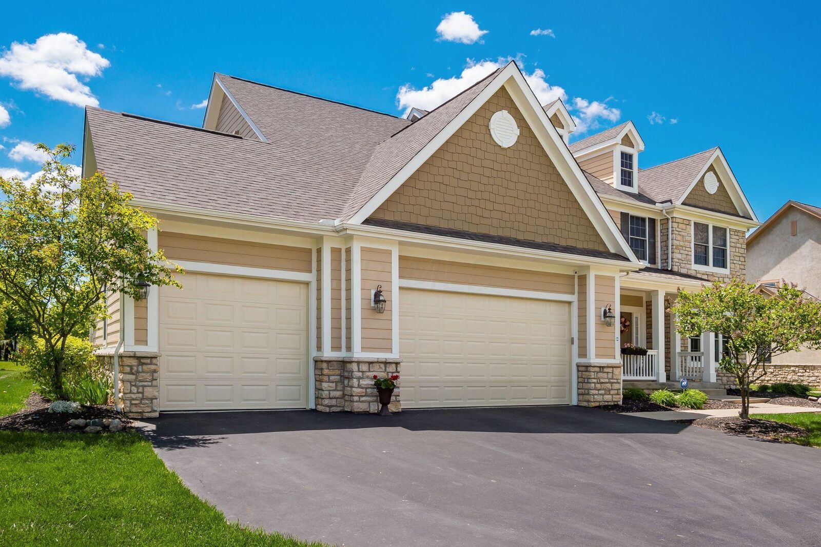 Property Photo:  6674 Baronscourt Loop  OH 43016 