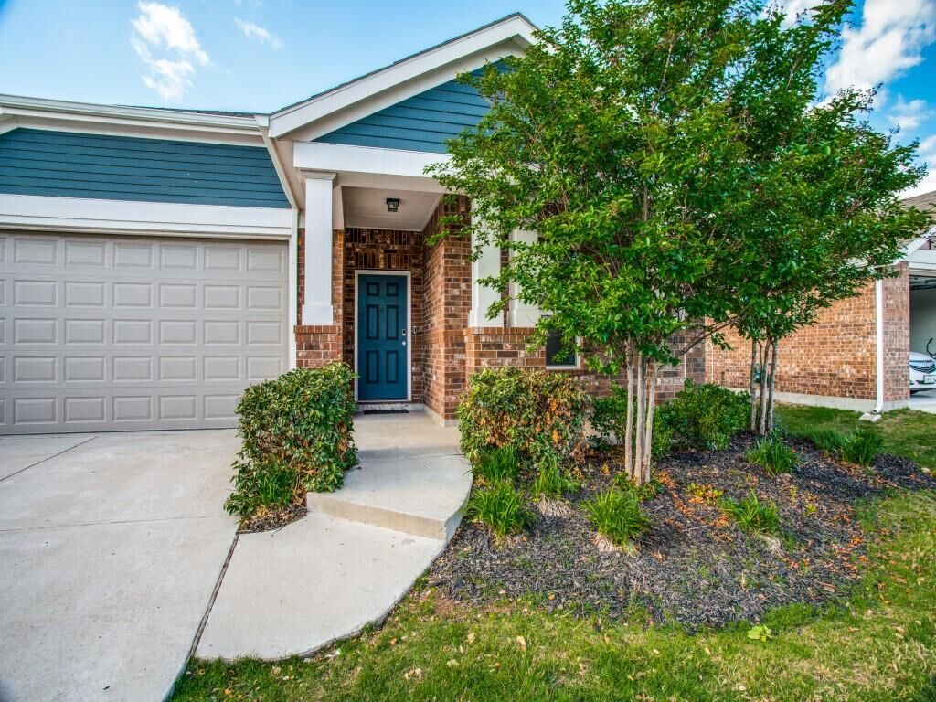 Property Photo:  1905 Ranch Trail Road  TX 76227 