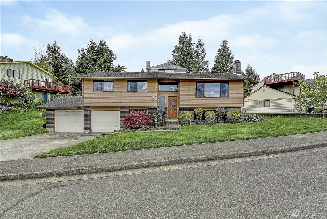 Property Photo:  2918 Panaview Blvd  WA 98203 