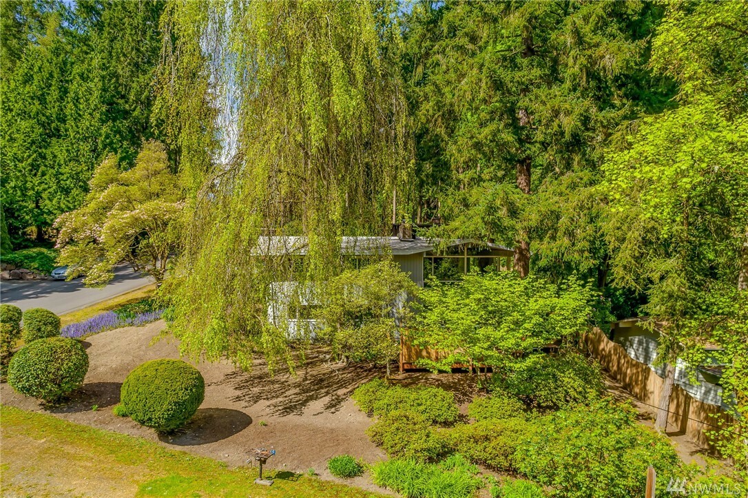 Property Photo:  6702 NE 195th St  WA 98028 