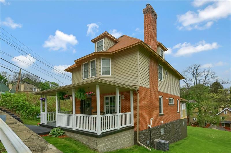 Property Photo:  2336 Edgebrook  PA 15226 