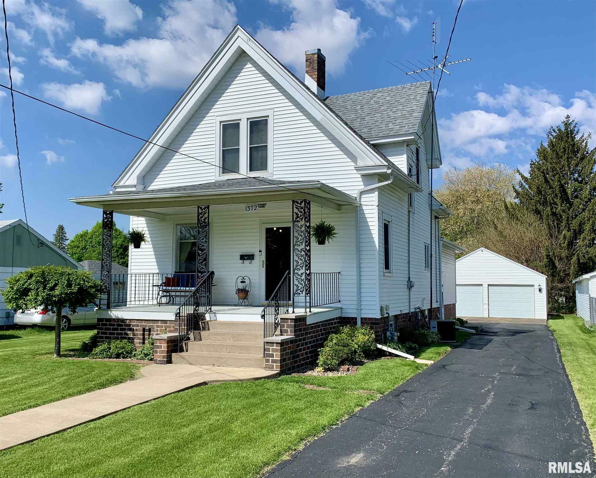 Property Photo:  1372 Willard  IL 61401 