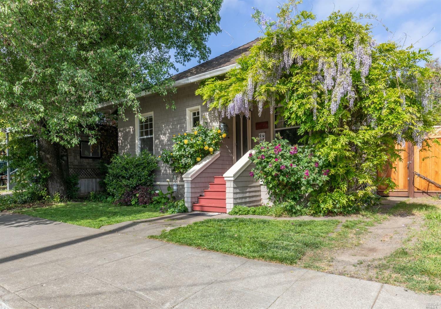 718 F Street  Petaluma CA 94952 photo