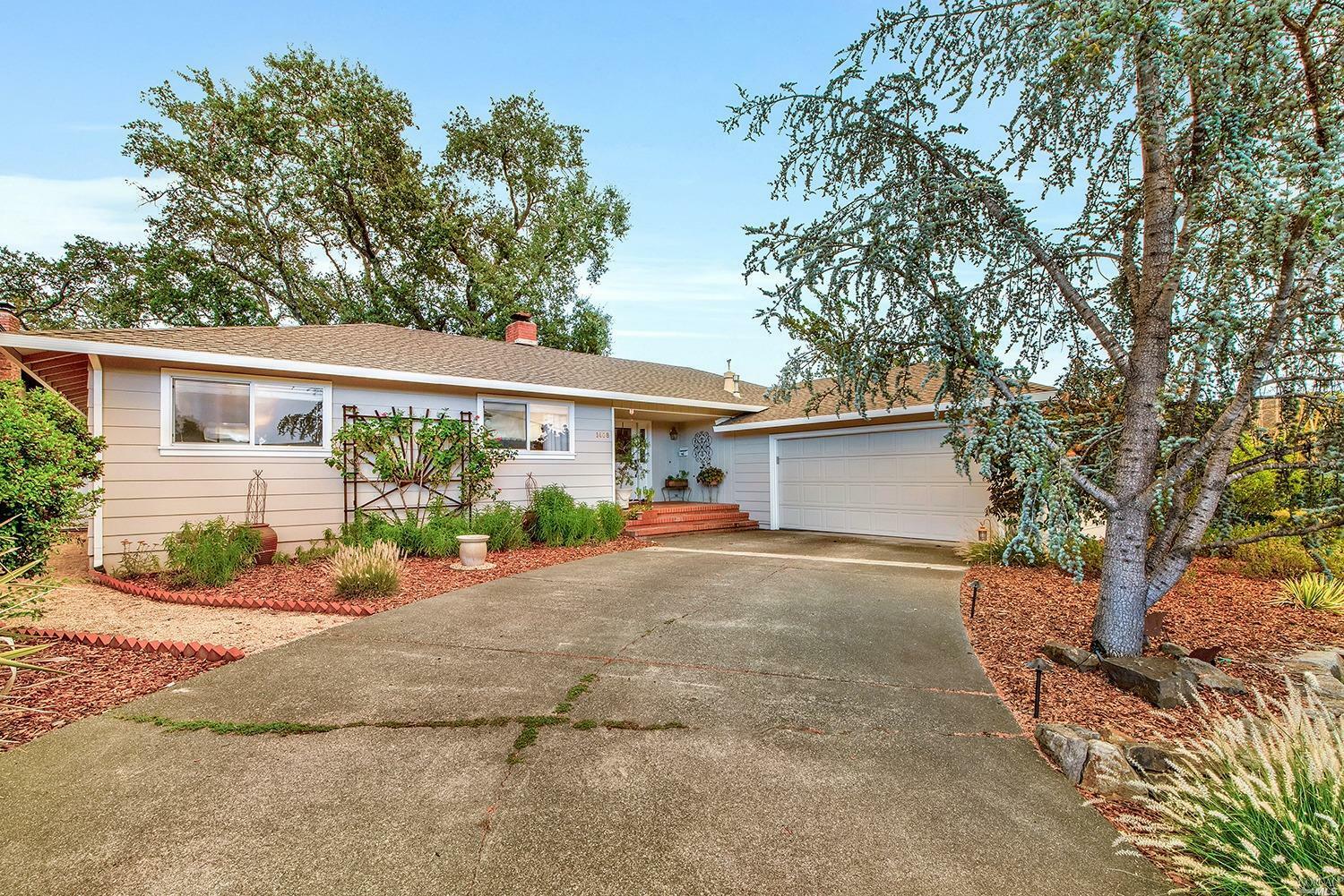 Property Photo:  1408 Prentice Drive  CA 95448 