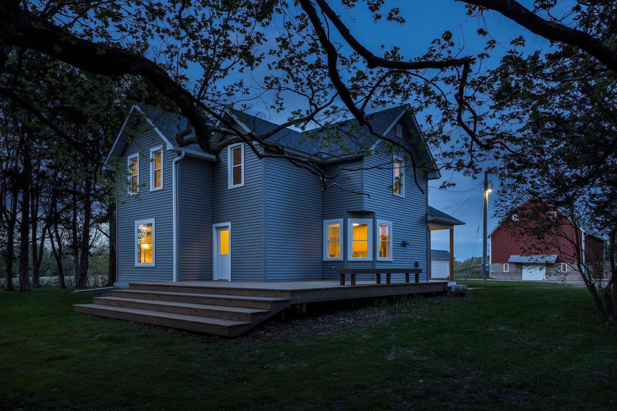 Property Photo: 1815 Oxford Avenue MN 55328