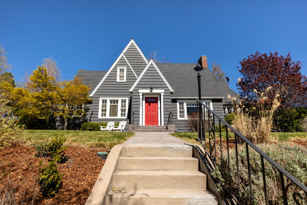 Property Photo:  1147 Pacific Terrace  OR 97601 