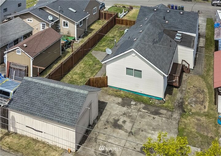 Property Photo: 4610 S American Lake Boulevard WA 98409