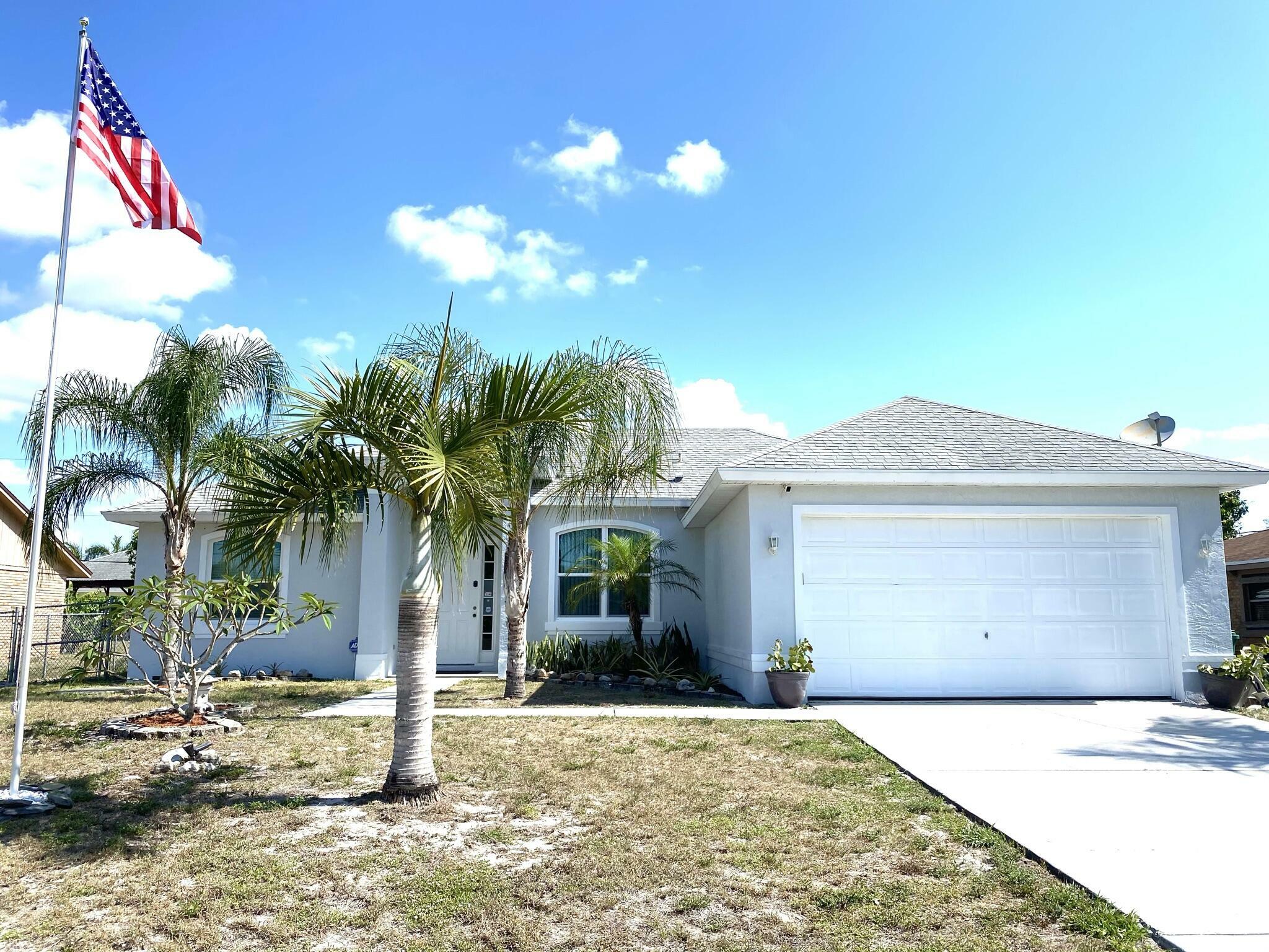 465 SE Oakridge Drive  Port Saint Lucie FL 34984 photo