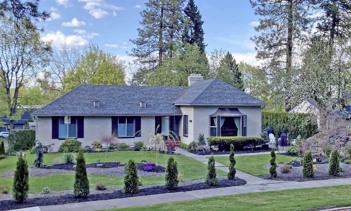 905 E Rockwood Blvd  Spokane WA 99203 photo