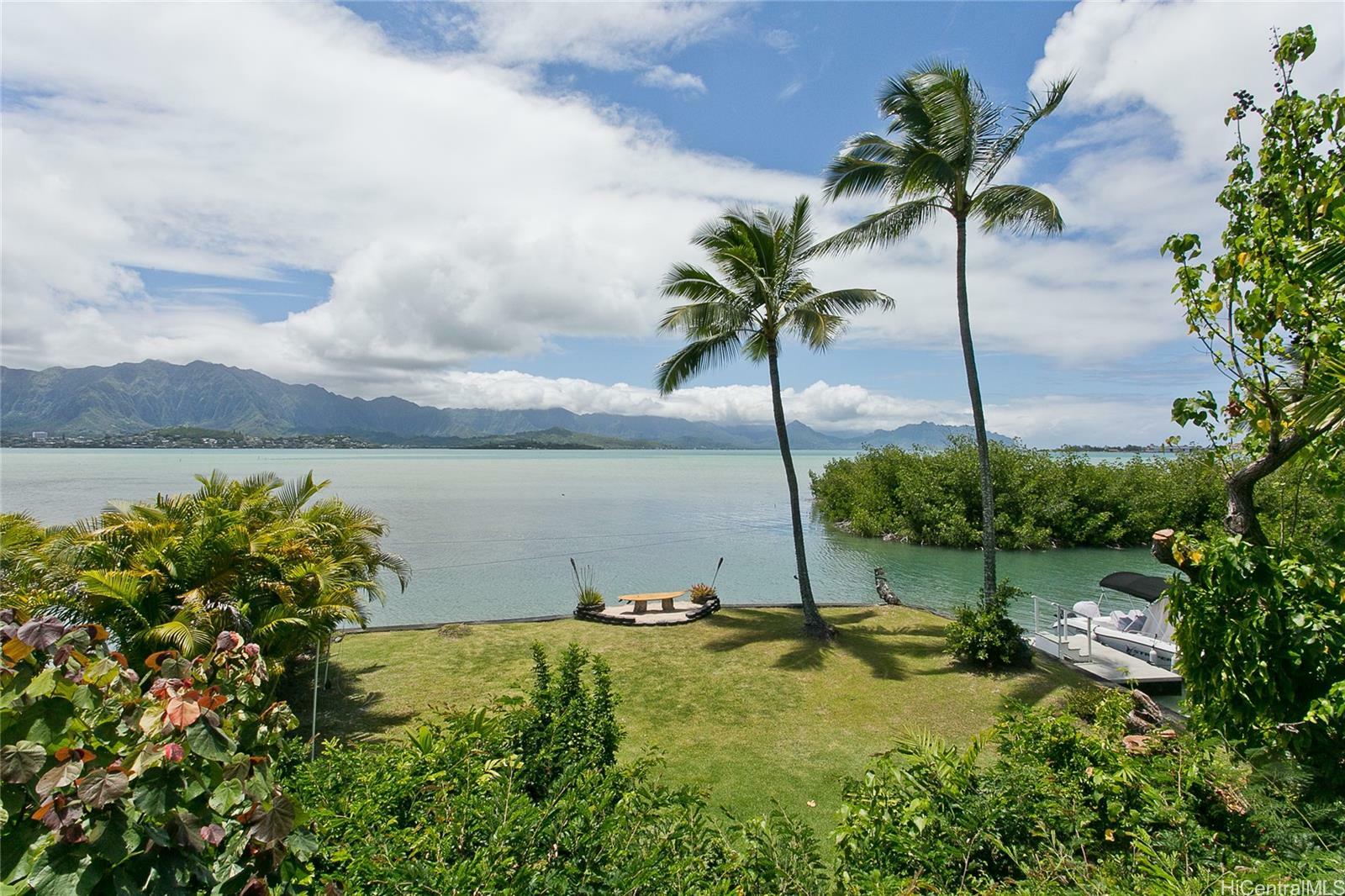 44-315 Kaneohe Bay Drive  Kaneohe HI 96744 photo