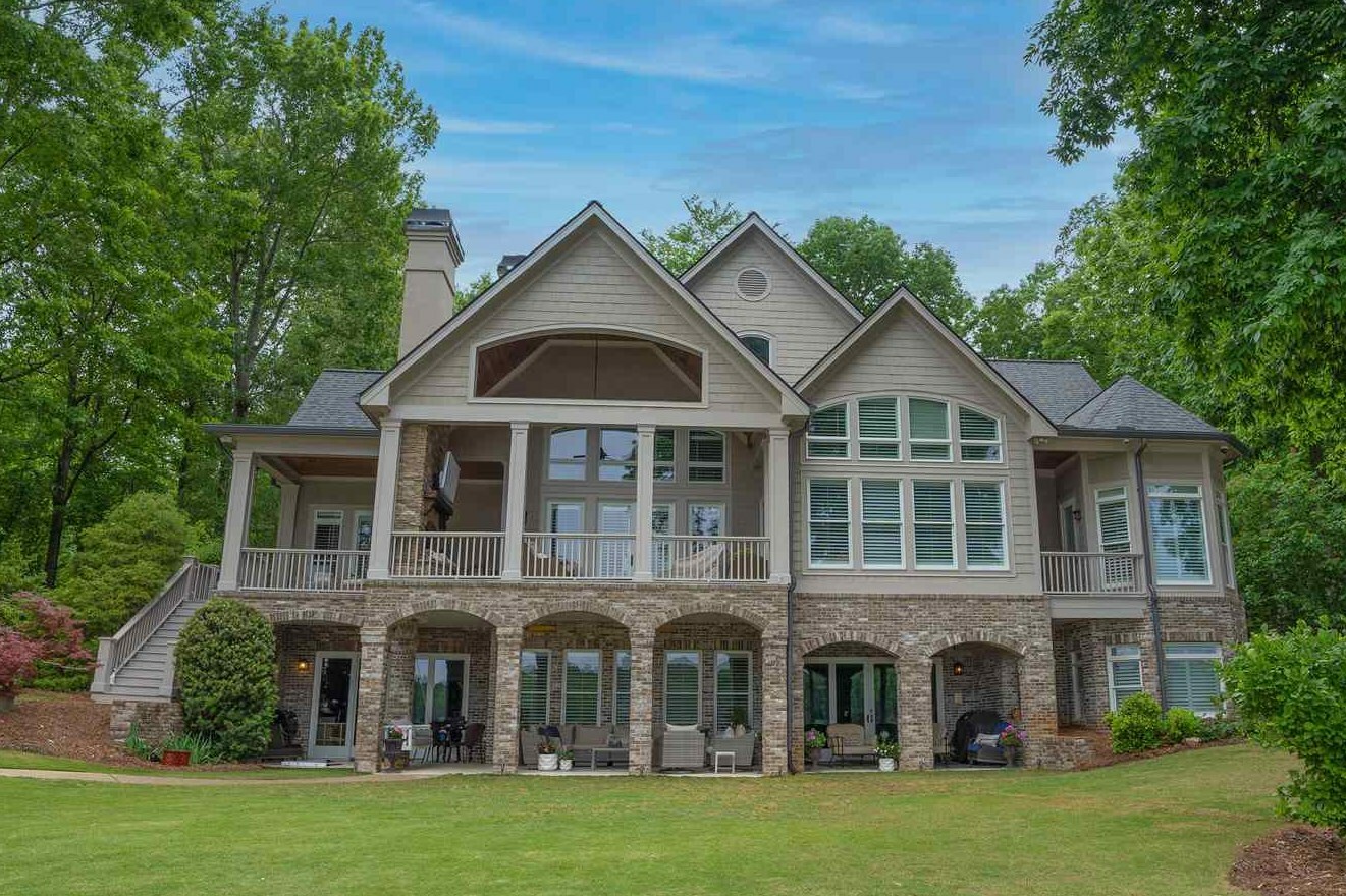 Property Photo: 1050 Hounds Ear GA 30642