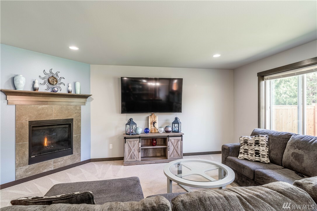 Property Photo: 1491 Shuksan Dr WA 98282