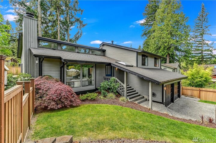 Property Photo: 7912 200th St SW WA 98026