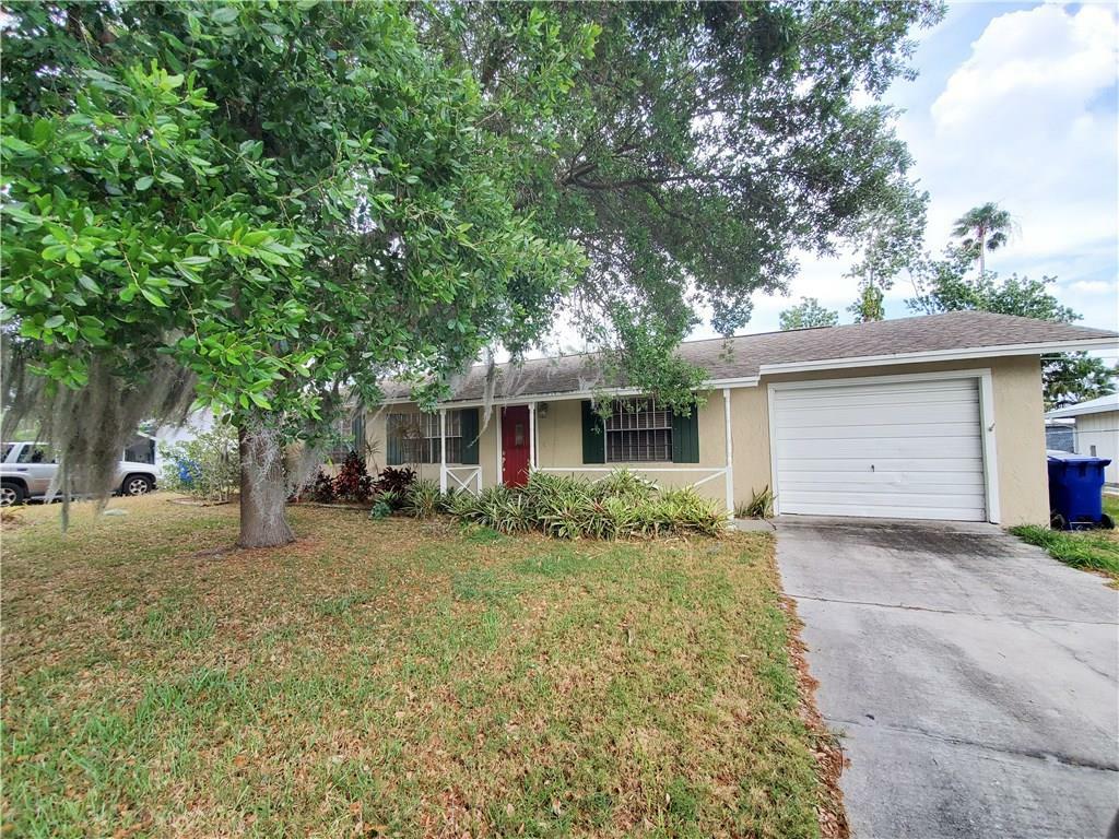 Property Photo:  240 11th Court  FL 32962 