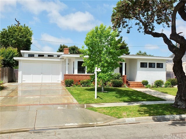 Property Photo: 3031 San Anseline Avenue CA 90808