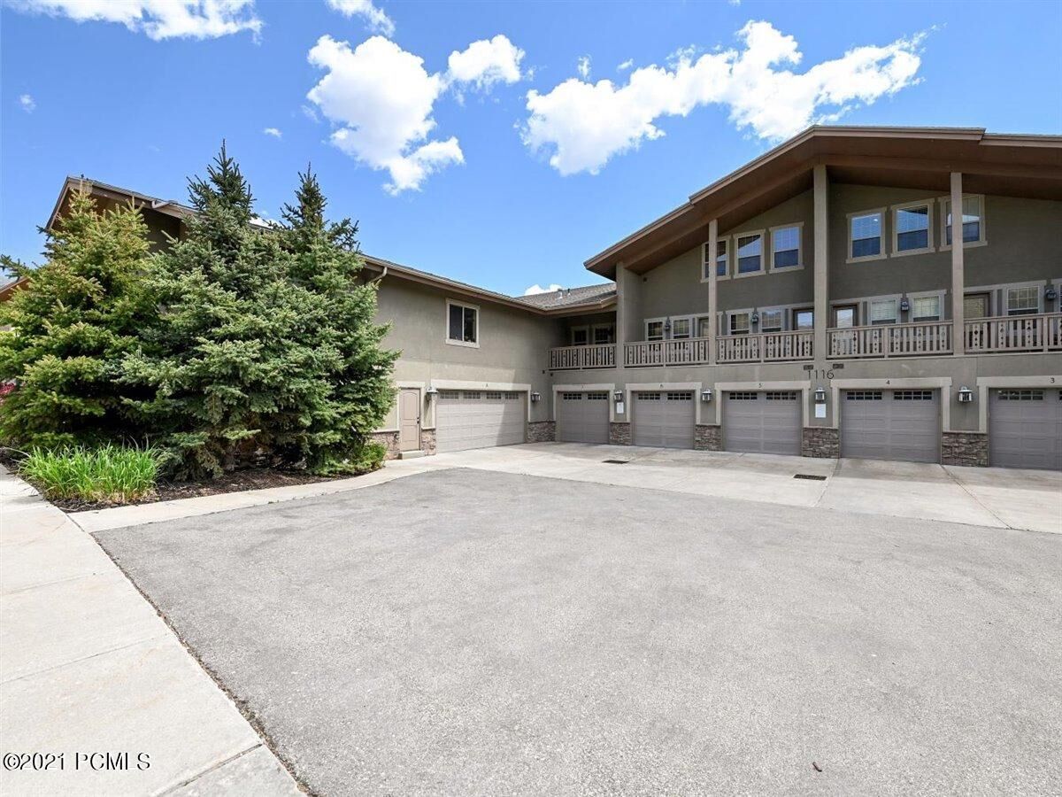 Property Photo: 1116 N 455 W UT 84049