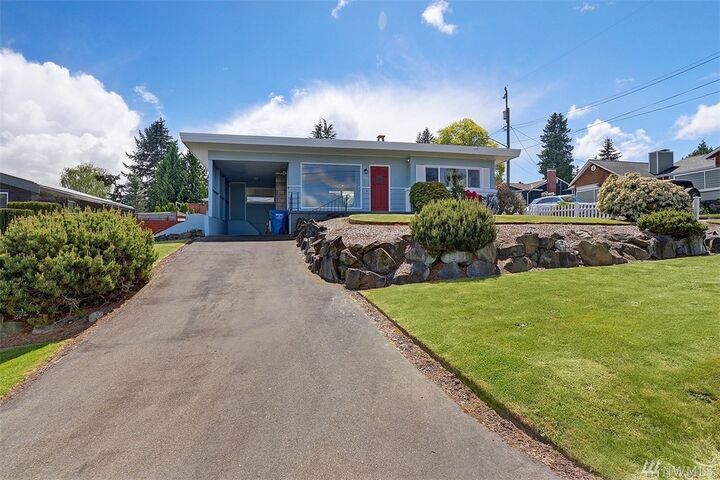 Property Photo: 933 NW 105th St WA 98177