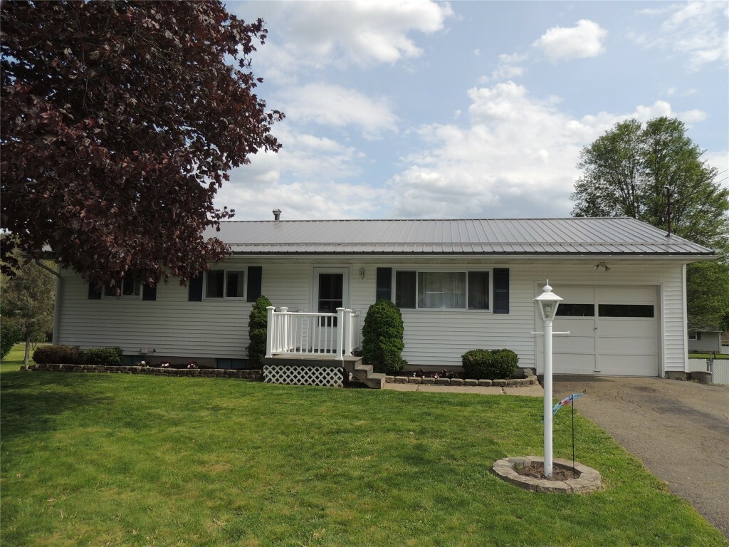 1484 Sandra Drive  Endicott NY 13760 photo