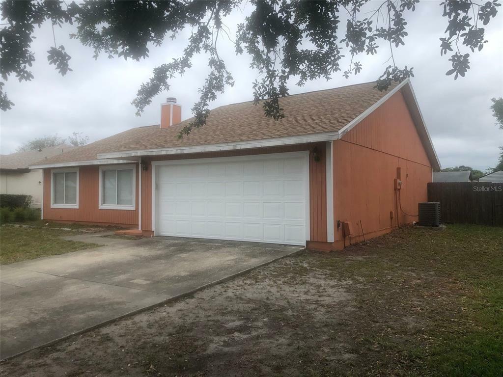 Property Photo:  5647 Garden Grove Circle  FL 32792 