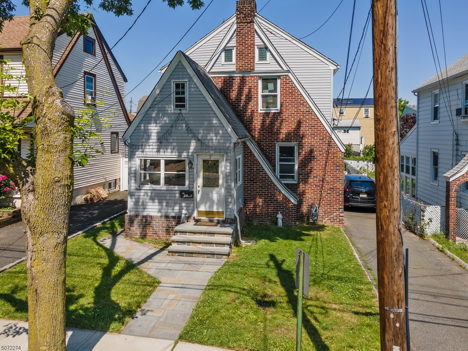 Property Photo:  1142 Caldwell Ave  NJ 07083 