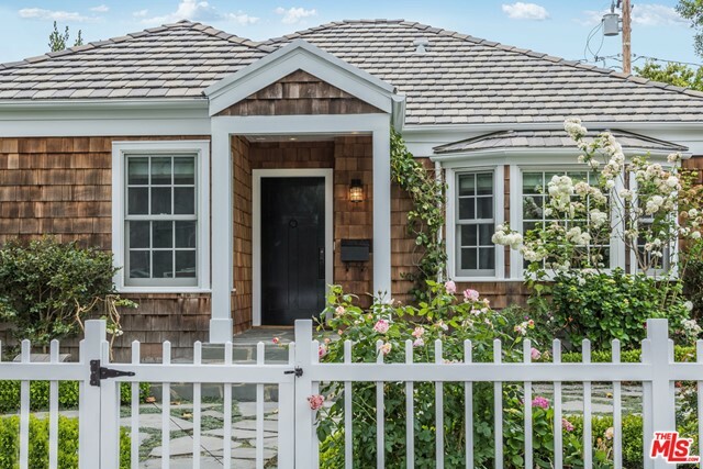 Property Photo: 11049 Barman Avenue CA 90230