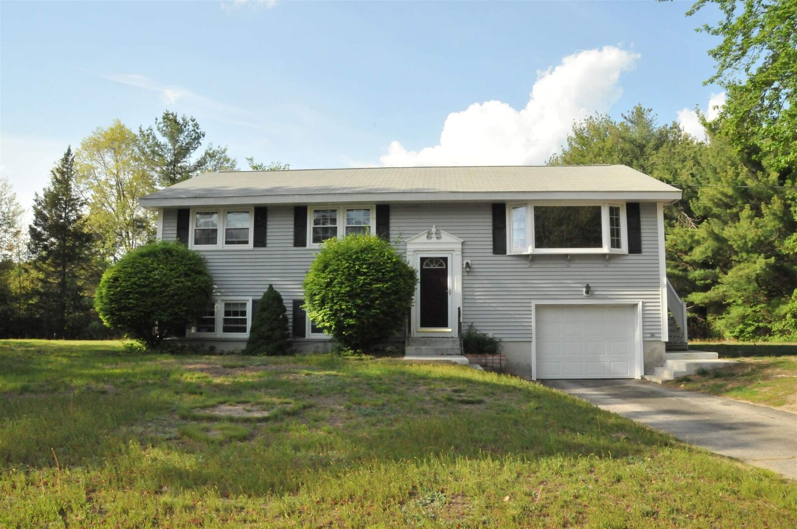 Property Photo:  16 Hazen Road  NH 03110 