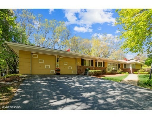 Property Photo: 40 Dick Dr MA 01609