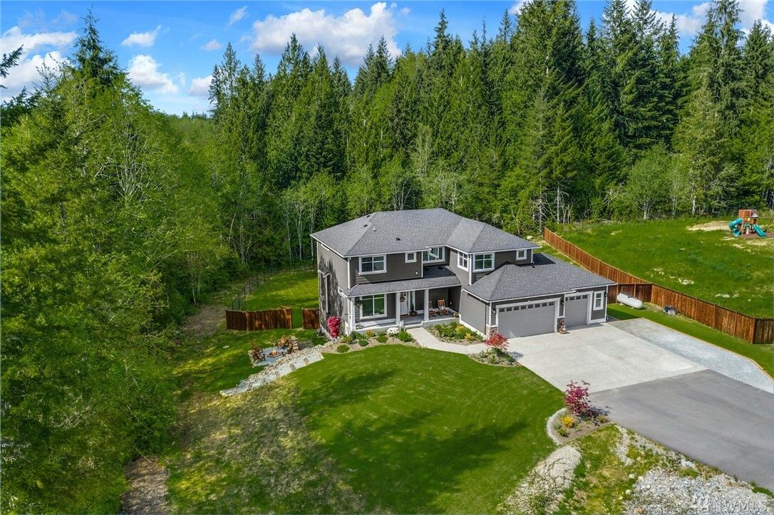 Property Photo:  2509 228th Ave NE  WA 98290 